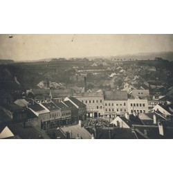 Pohled z Hrádku na náměstí 1954